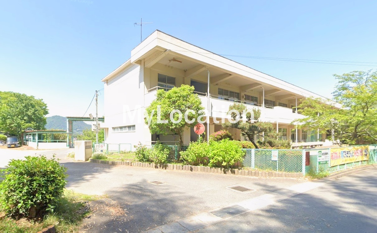 小学校　東広島市立下黒瀬小学校（小学校）まで837m