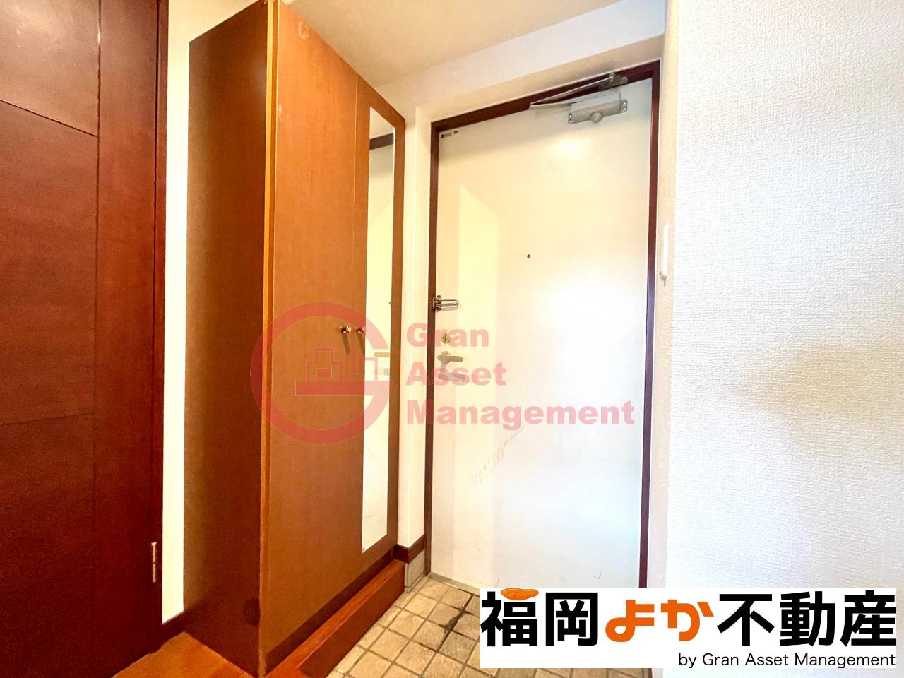 玄関　落ち着いた玄関です