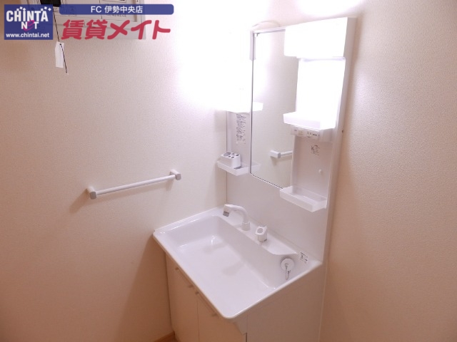 洗面設備　同物件別室の写真です