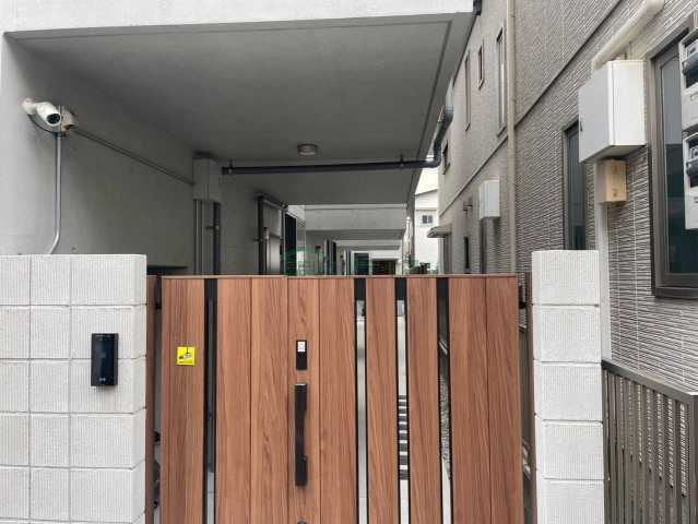 セキュリティ　1階部分オートロック門扉
