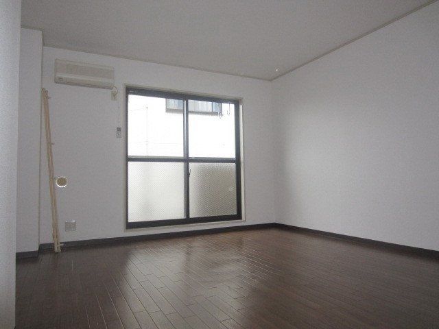 居室・リビング　広いお部屋ですよ。