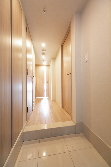 玄関　※写真は同タイプ住戸です。