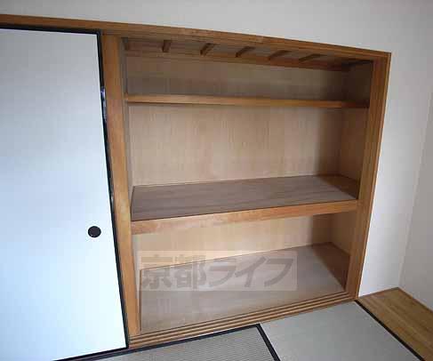収納　奥行きたっぷりの押入れ