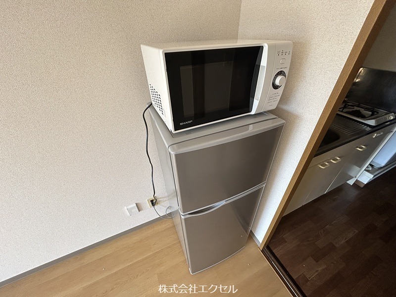 その他設備　冷蔵庫と電子レンジがついてます