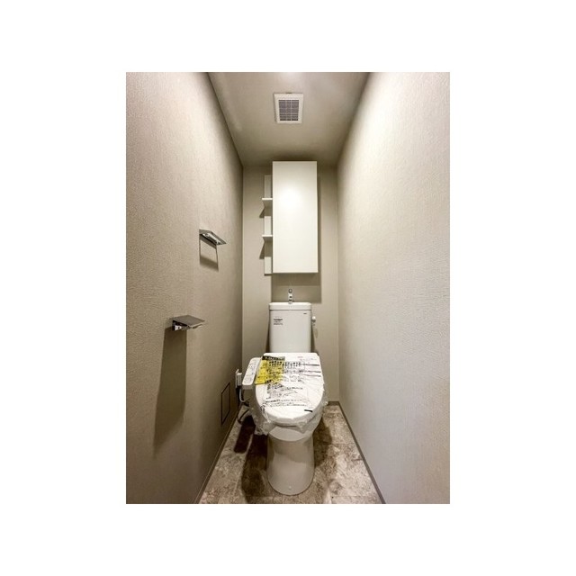 トイレ　※写真は同タイプ住戸です。