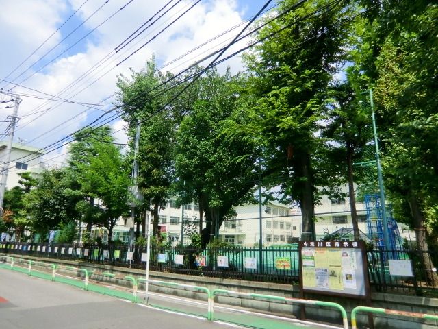 小学校　尾久第六小学校（小学校）まで474m