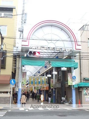 ブルーライン 伊勢佐木長者町駅 徒歩8分 11階建 築19年の周辺写真