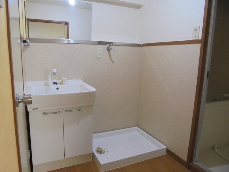 洗面設備　類似部屋の写真です。