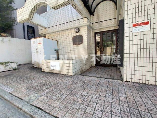エントランス　ゆとりのあるエントランスです