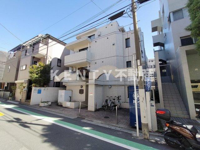 建物外観　落ち着いた雰囲気の外観です