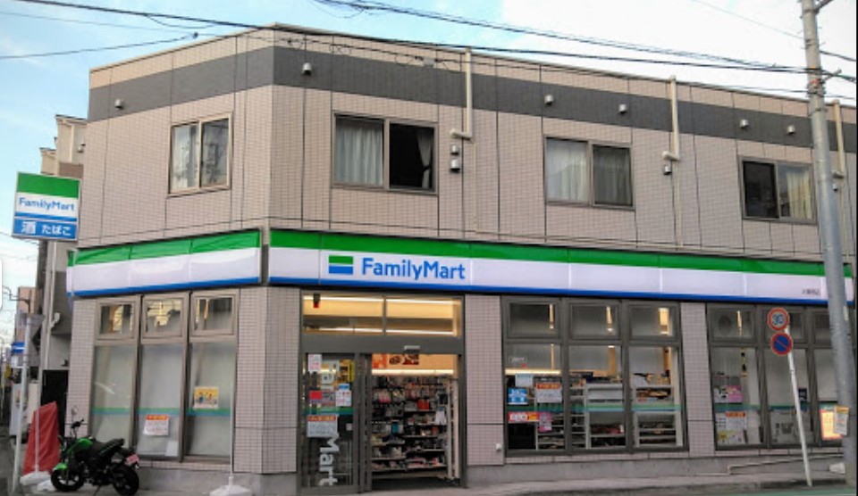 コンビニ　ファミリーマート 大曽根店（コンビニ）まで822m
