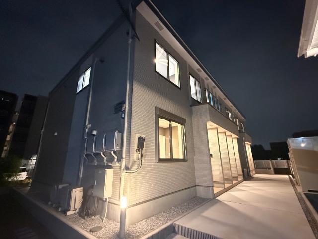 建物外観　外観写真（夜）