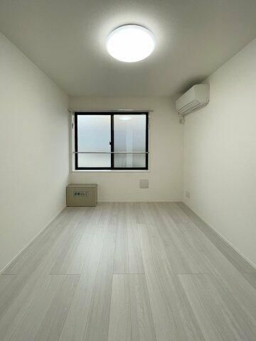 居室・リビング　※別部屋参考写真