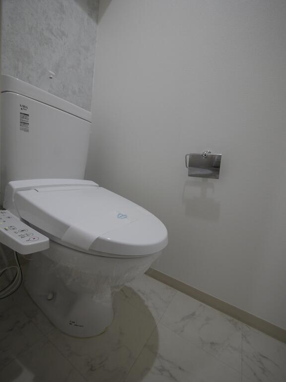 岡山電軌清輝橋線 清輝橋駅 徒歩8分 8階建 築13年のトイレ写真