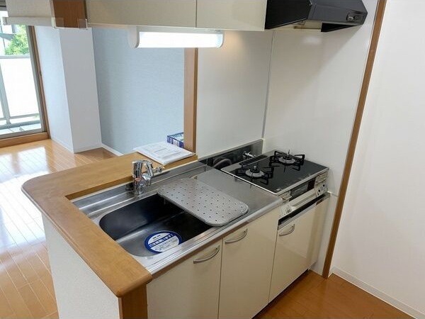 キッチン　初期費用分割可★ご希望の場所まで無料送迎サービス付♪