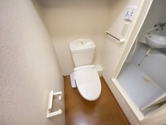 トイレ　※別部屋の写真です