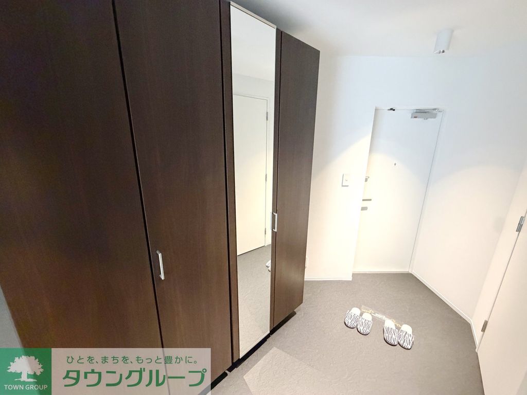玄関　お部屋探しは株式会社　タウンハウジング　までお気軽にお問合…