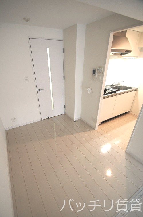 キッチン　＊画像は別部屋の為イメージ、現状を優先いたします