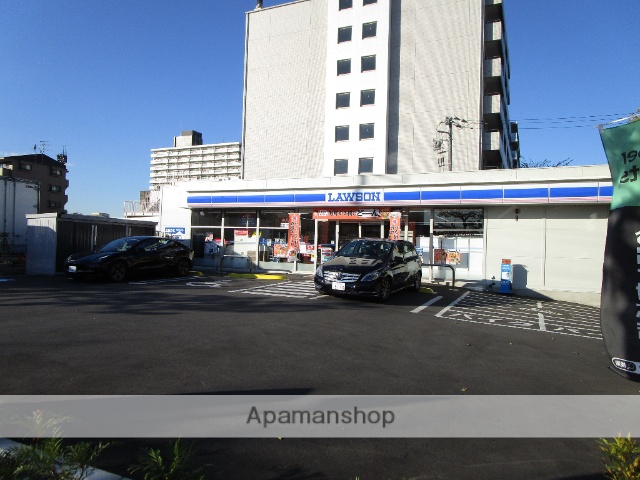 コンビニ　ローソン（コンビニ）まで121m
