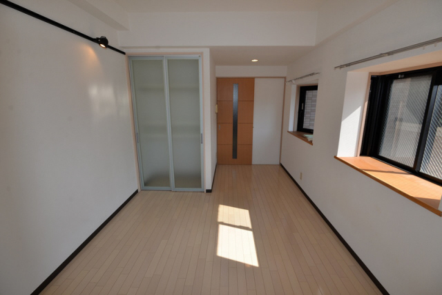 居室・リビング　写真は同マンションの別のお部屋のものです