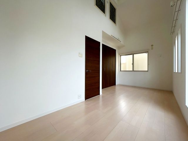 入間町3丁目戸建の居間写真