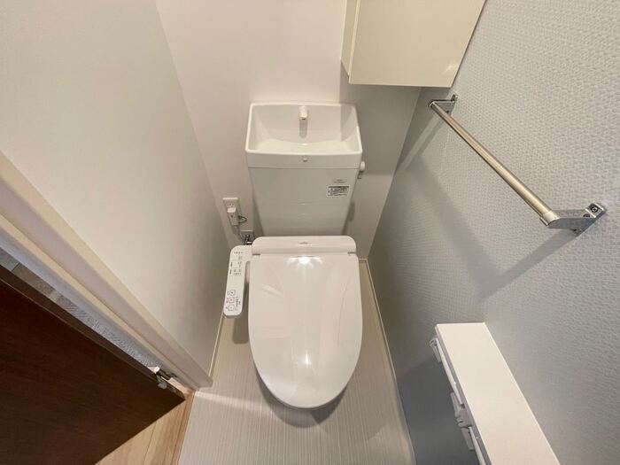 トイレ　温水洗浄便座付き☆