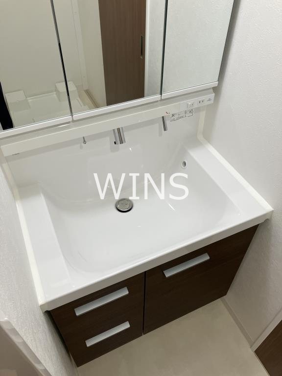 洗面設備　※別部屋参考写真です。