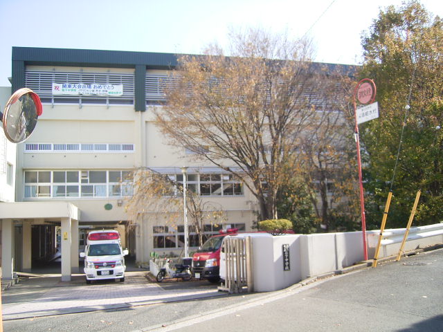 中学校　笹下中学校（中学校）まで239m