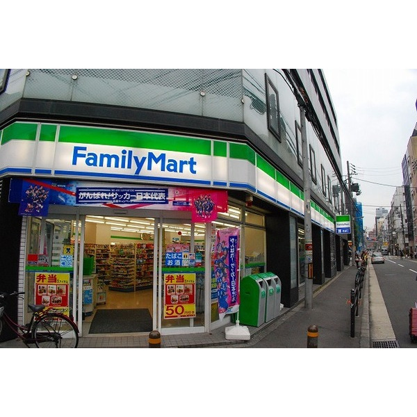 コンビニ　ファミリーマートマツエダ北堀江店（コンビニ）まで106m