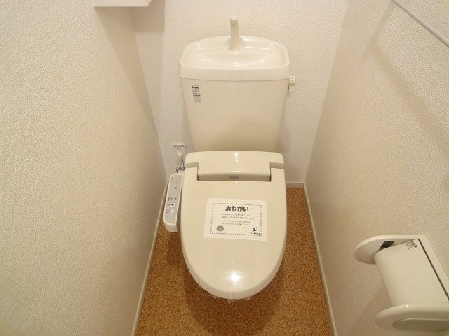 トイレ　シンプルで使いやすいトイレです