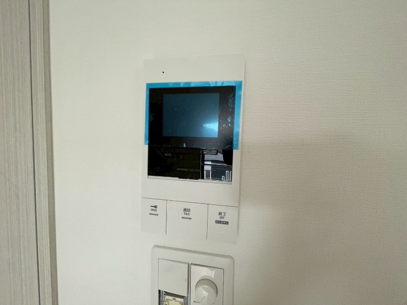 セキュリティ　ＴＶモニター付インターホンです。来客者の顔が見えるので安心！