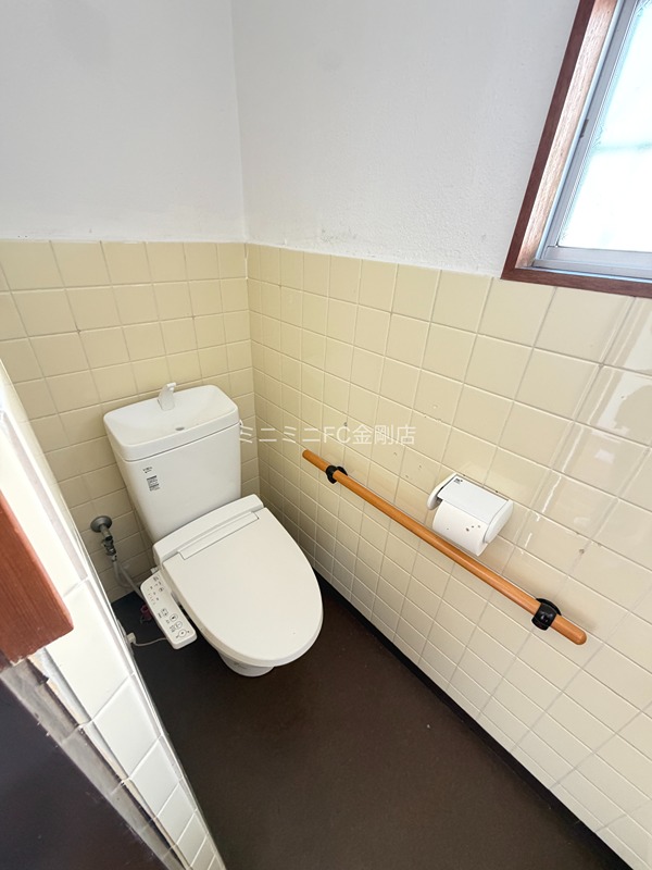 伏山3丁目貸家のトイレ写真