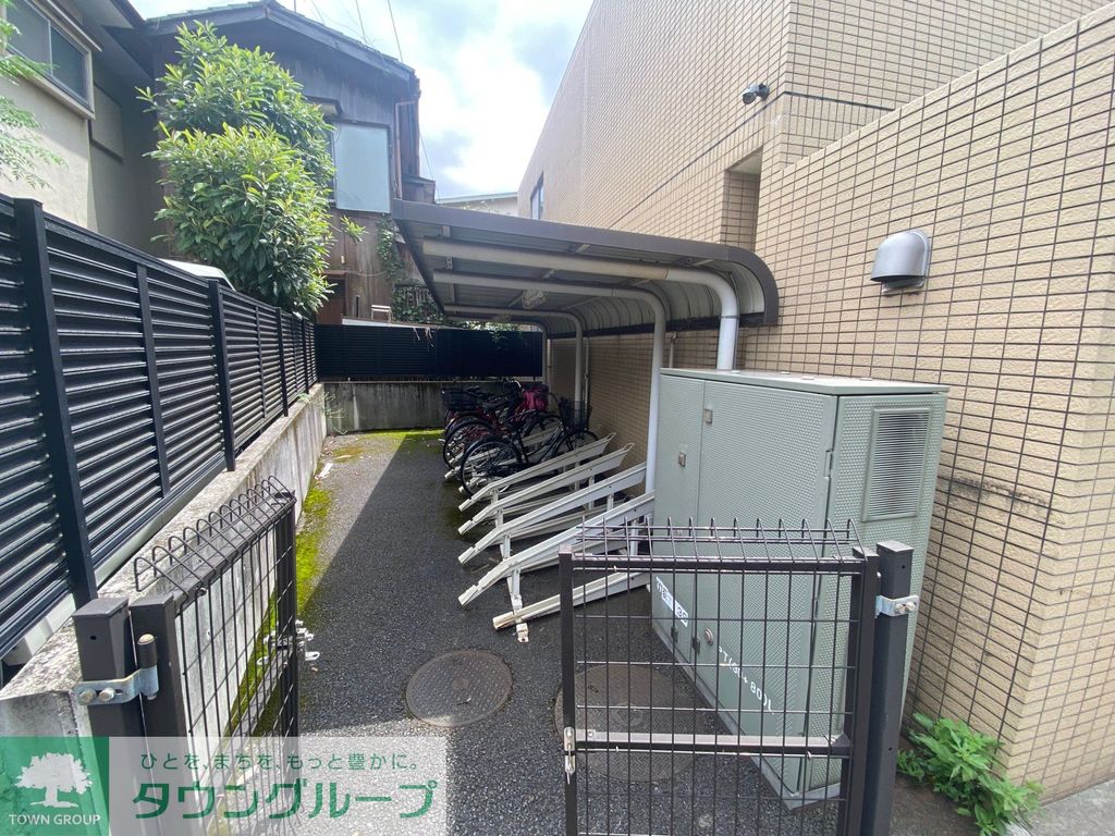 エントランス　庭