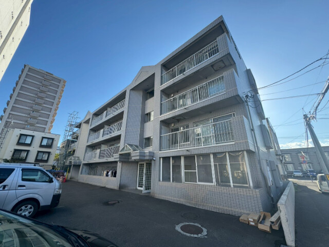 建物外観　札幌市東区北３５条東「ｅ．ｕｓ新道東」