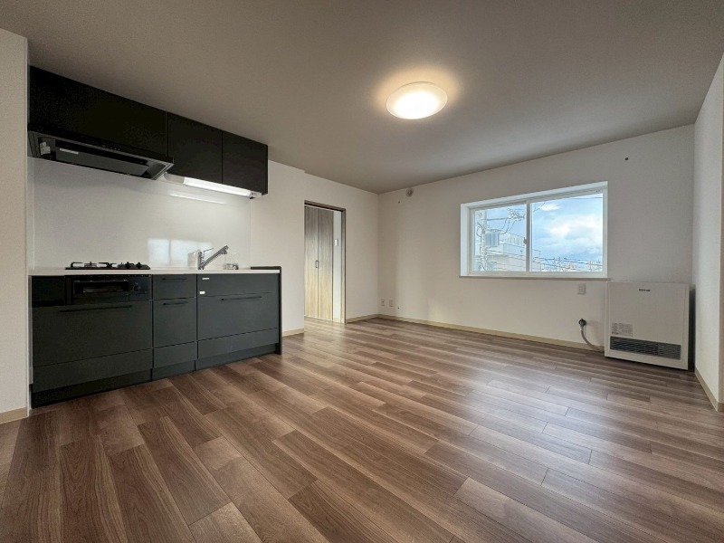 居室・リビング　広くてキレイなお部屋が広がっていて、充実した生活が送れそう。
