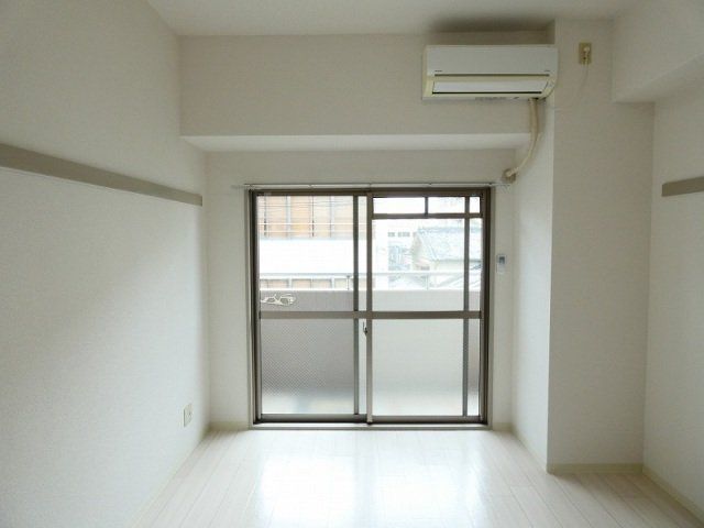 居室・リビング　南向き6.0帖　洋室です。