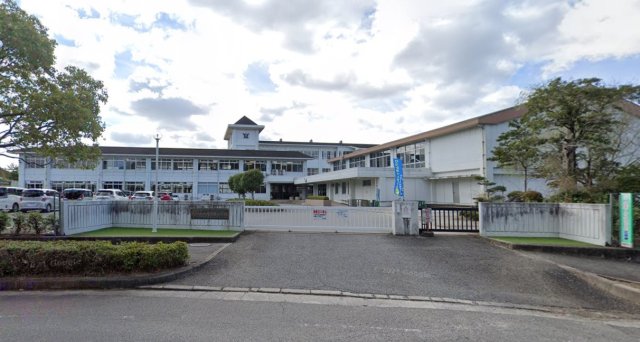 小学校　加西市立北条東小学校（小学校）まで2000m