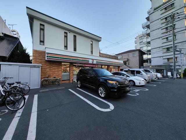 コンビニ　セブンイレブン足立東綾瀬店（コンビニ）まで350m