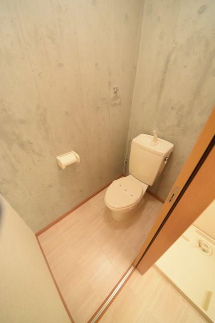 トイレ　バストイレ別