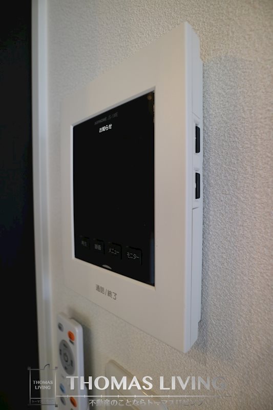 セキュリティ　玄関前にカメラ付いており、インターフォンが付いてるので、不要