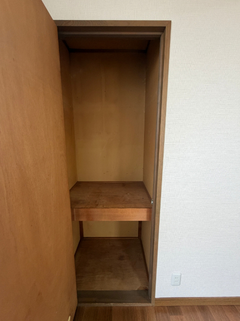 ロイヤルプリンスコハマビルの内装写真