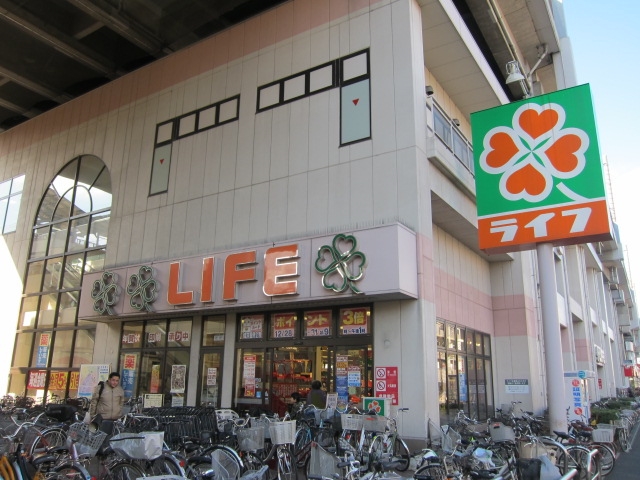 スーパー　ライフ北赤羽店（スーパー）まで373m