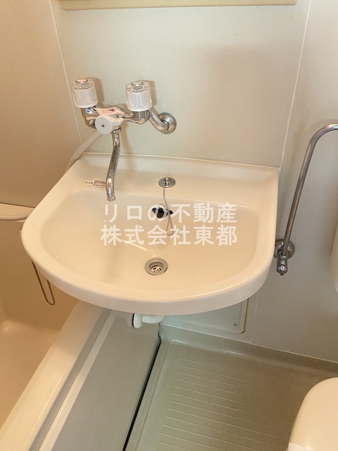 洗面設備　洗面ボウルもついているので、ここで洗顔できますね☆