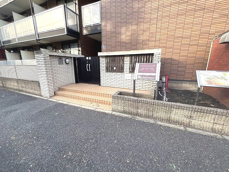 エントランス　オートロックゲート