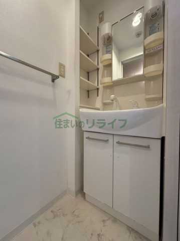 コンフォリア新中野IIの内装写真