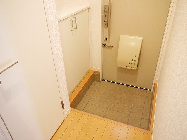玄関　落ち着いた玄関です
