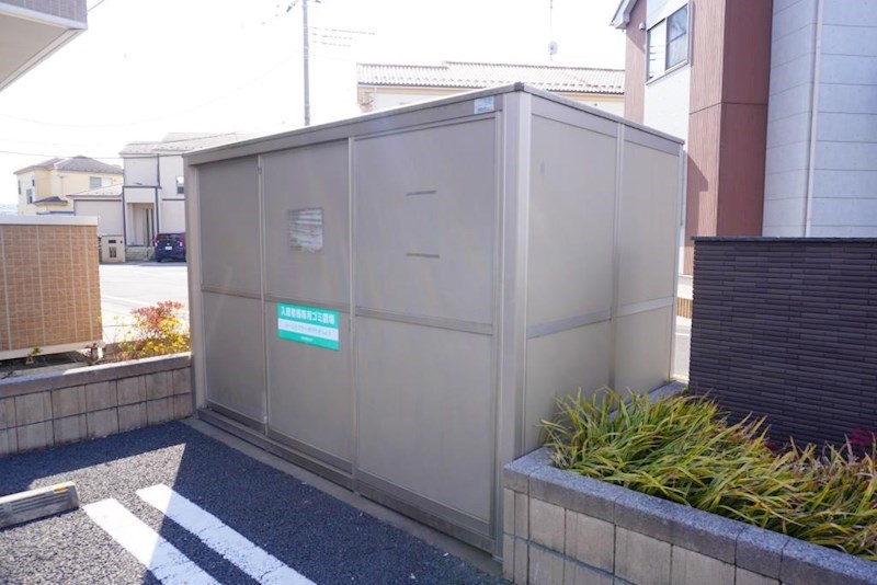 その他　敷地内ゴミ置場あり