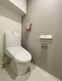 トイレ　家具/調度品に関しては配置例を示したものです