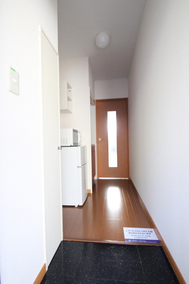 玄関　※別部屋の写真です