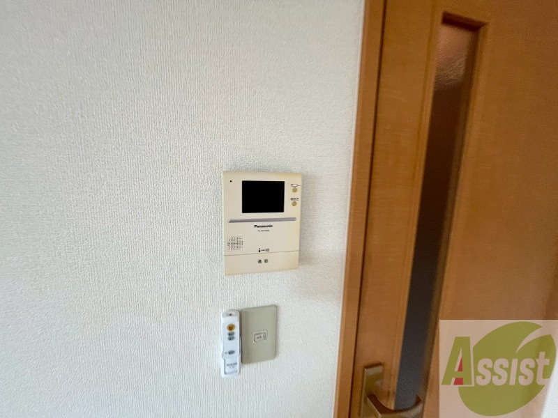 セキュリティ　ＴＶモニター付インターホンです。来客者の顔が見えるので安心！